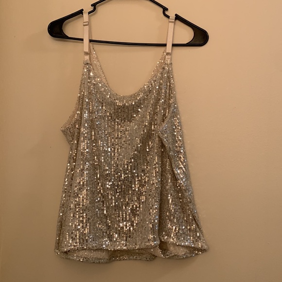 Maurice’s tank top - Picture 2 of 2